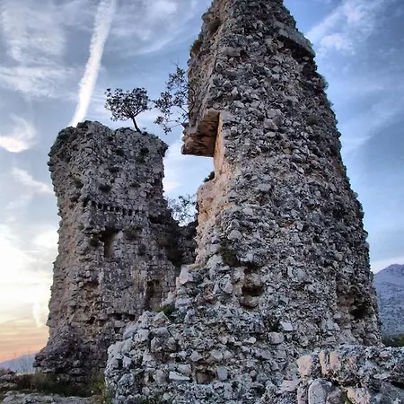 And Degenija Casa de hóspedes