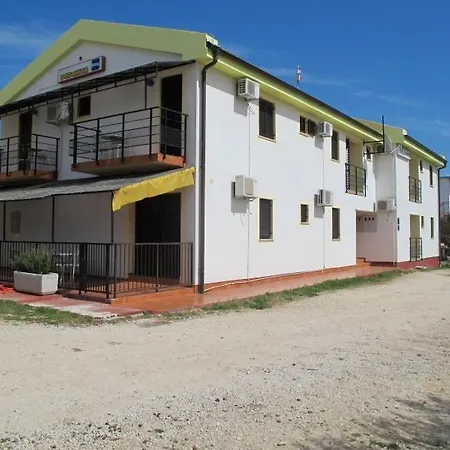 And Degenija Casa de hóspedes