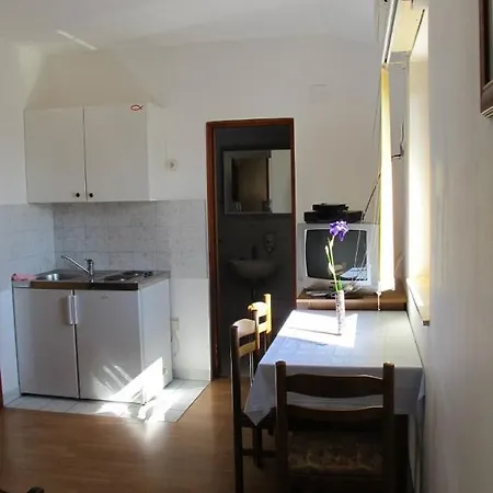And Degenija 3* Starigrad Paklenica