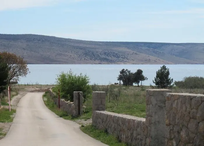 Gæstehus And Degenija